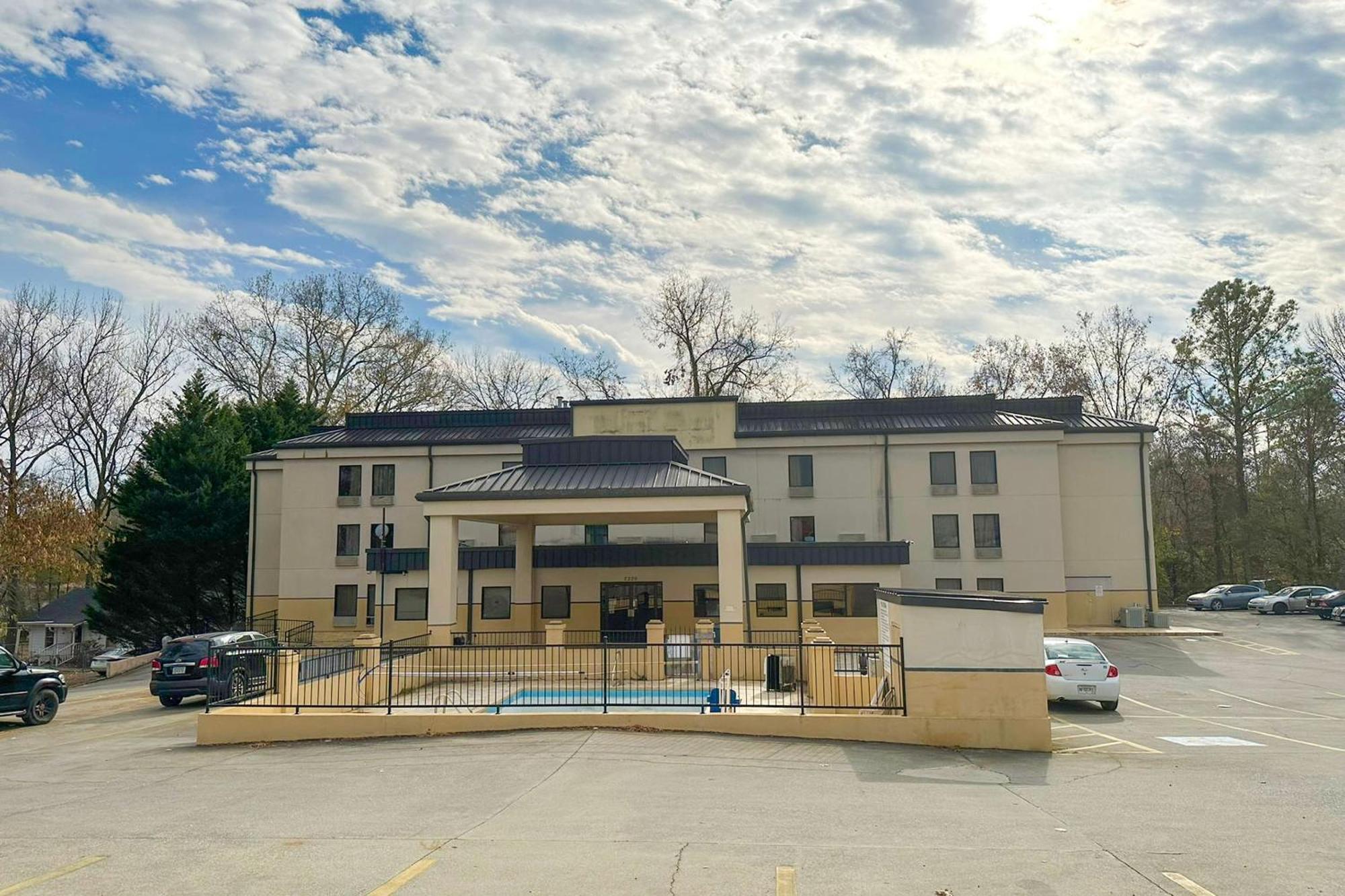 Oyo Hotel Rome West Ga Exterior foto