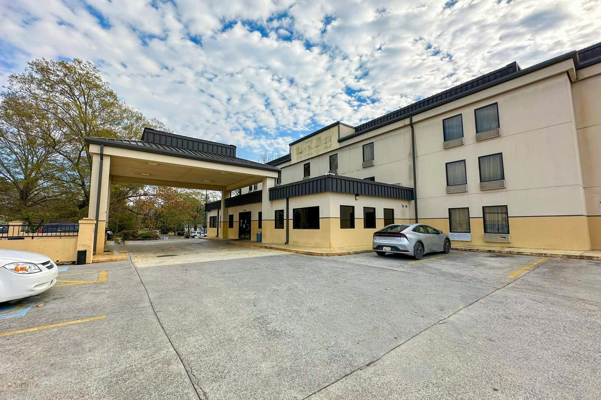 Oyo Hotel Rome West Ga Exterior foto